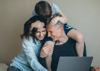 ¿Cuántos MB de internet andurrial necesita tu familia según sus actividades?