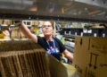 El corazón logístico de Amazon en segundo Hermanas: así se mueven los productos en el centro SVQ1