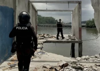 El mar tomado: pescadores sobreviven entre piratas, narcos y extorsiones en Ecuador