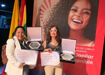 Académica de la PUCV recibe registro internacional por su trabajo en dermocosmética