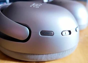 Auriculares JBL Tour One M3, imágenes del análisis