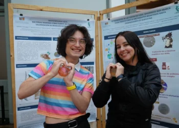 Exitosa jornada científica exploró el mundo microbiano en el Museo indígena de Valparaíso